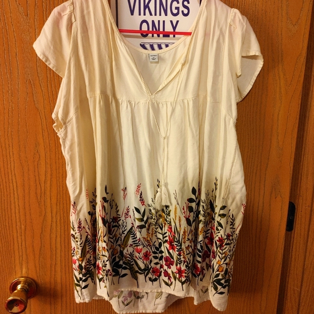 Old Navy Ivory Floral Blouse XL